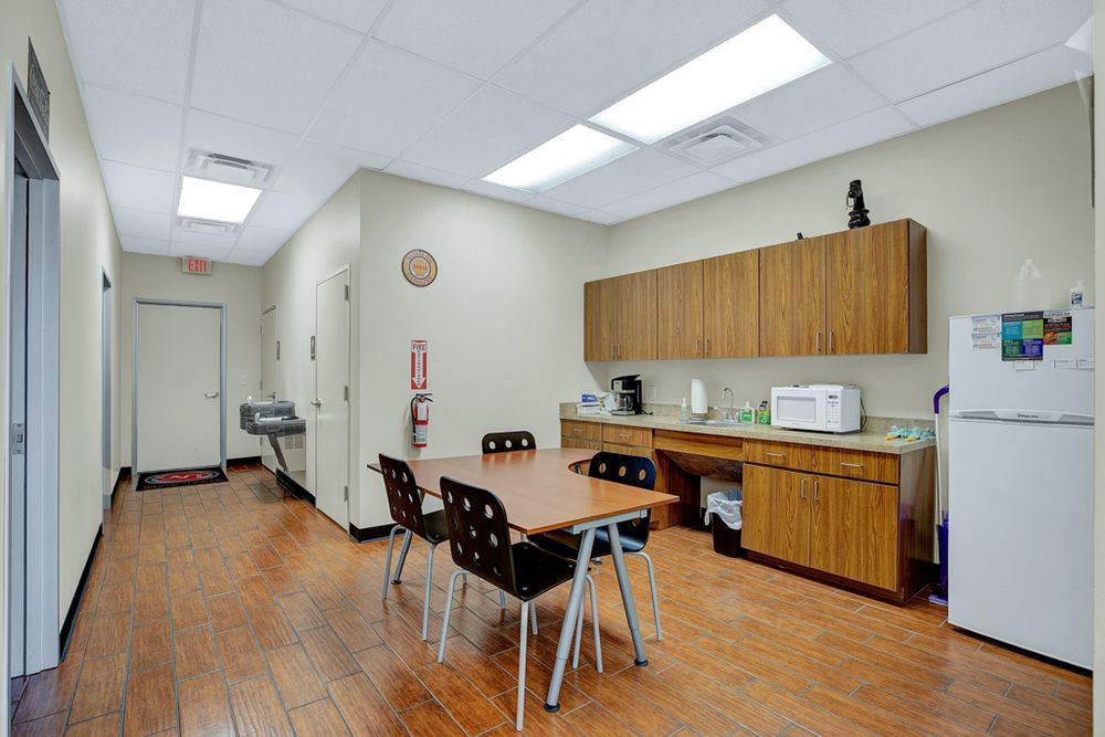 Retail For Sale: 1555 N Business Ih 35, New Braunfels, TX 78130